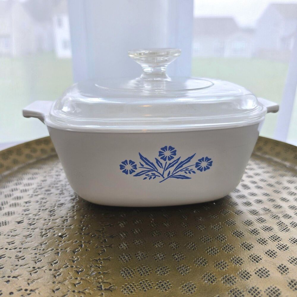 Vintage Corning Ware Cornflower 1.5 Qt Casserole Dish with Lid | P-1 1/2-B